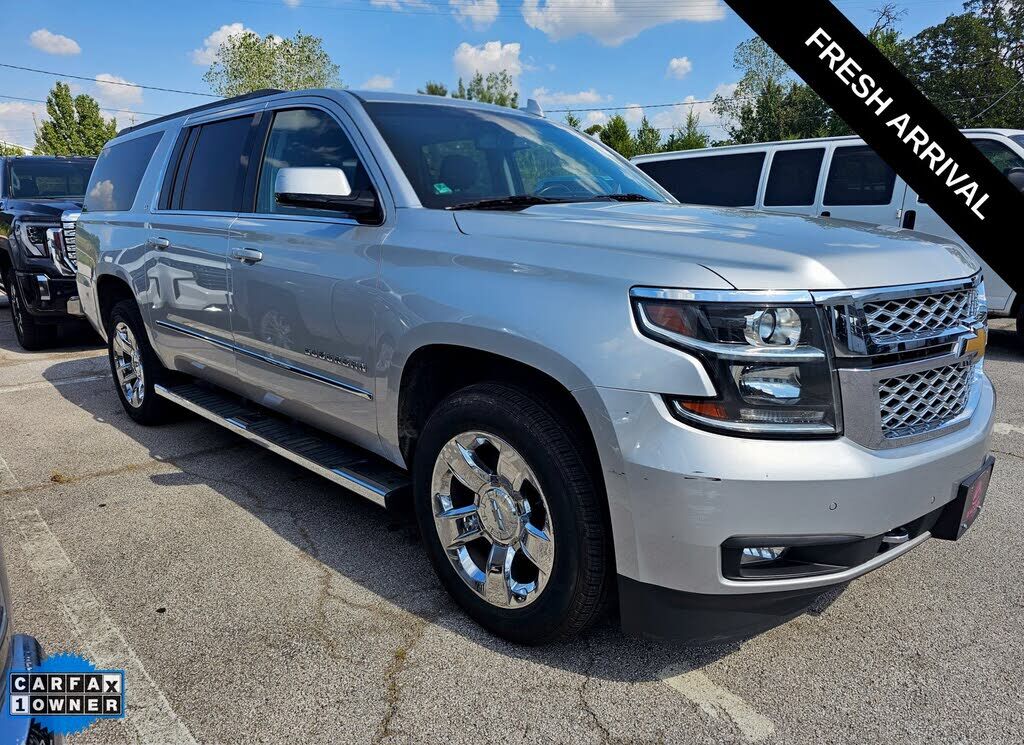 2017 CHEVROLET Suburban