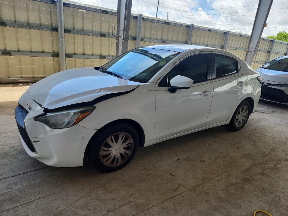 2019 TOYOTA Yaris