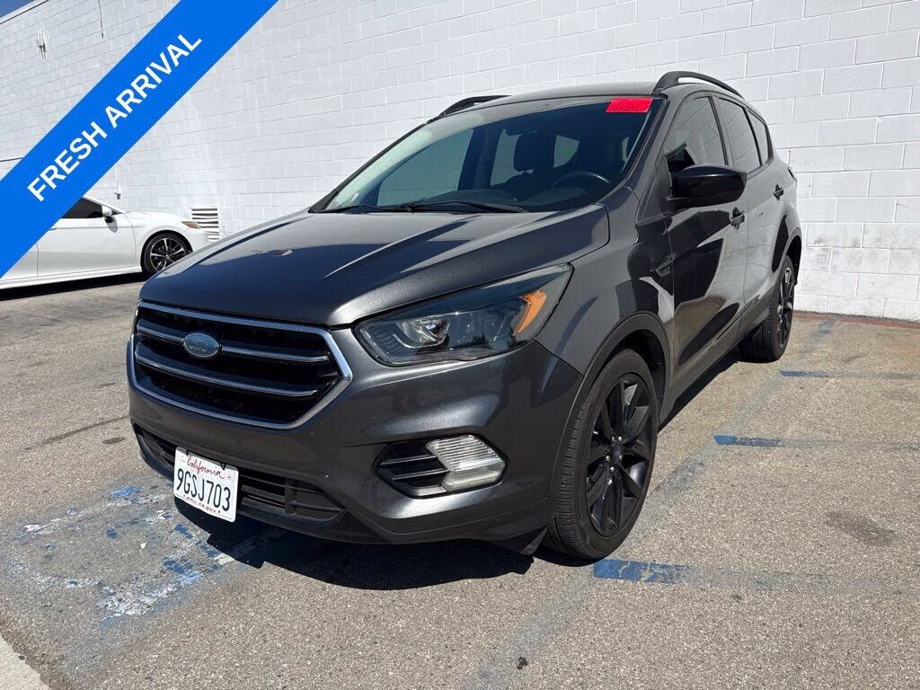 2017 FORD Escape