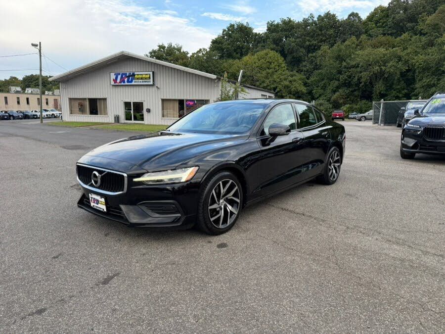 2019 VOLVO S60