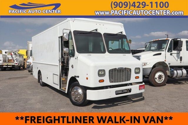 2016 FREIGHTLINER MT 45 Chassis