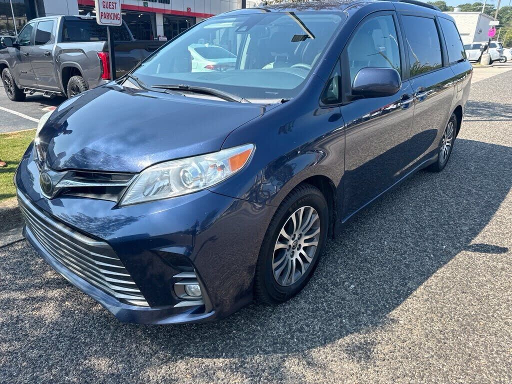 2020 TOYOTA Sienna