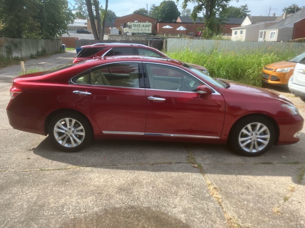 2011 LEXUS ES