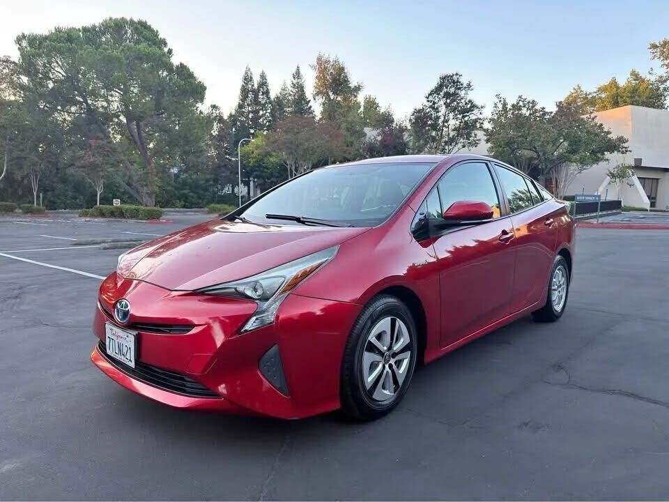 2016 TOYOTA PRIUS