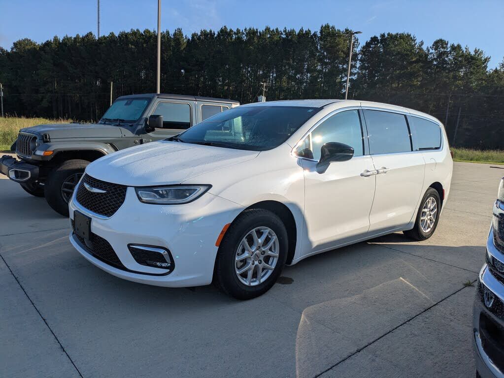 2025 CHRYSLER Pacifica