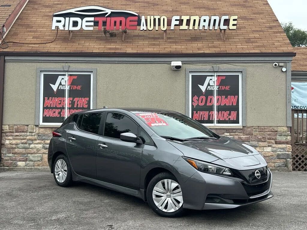 2025 NISSAN Leaf