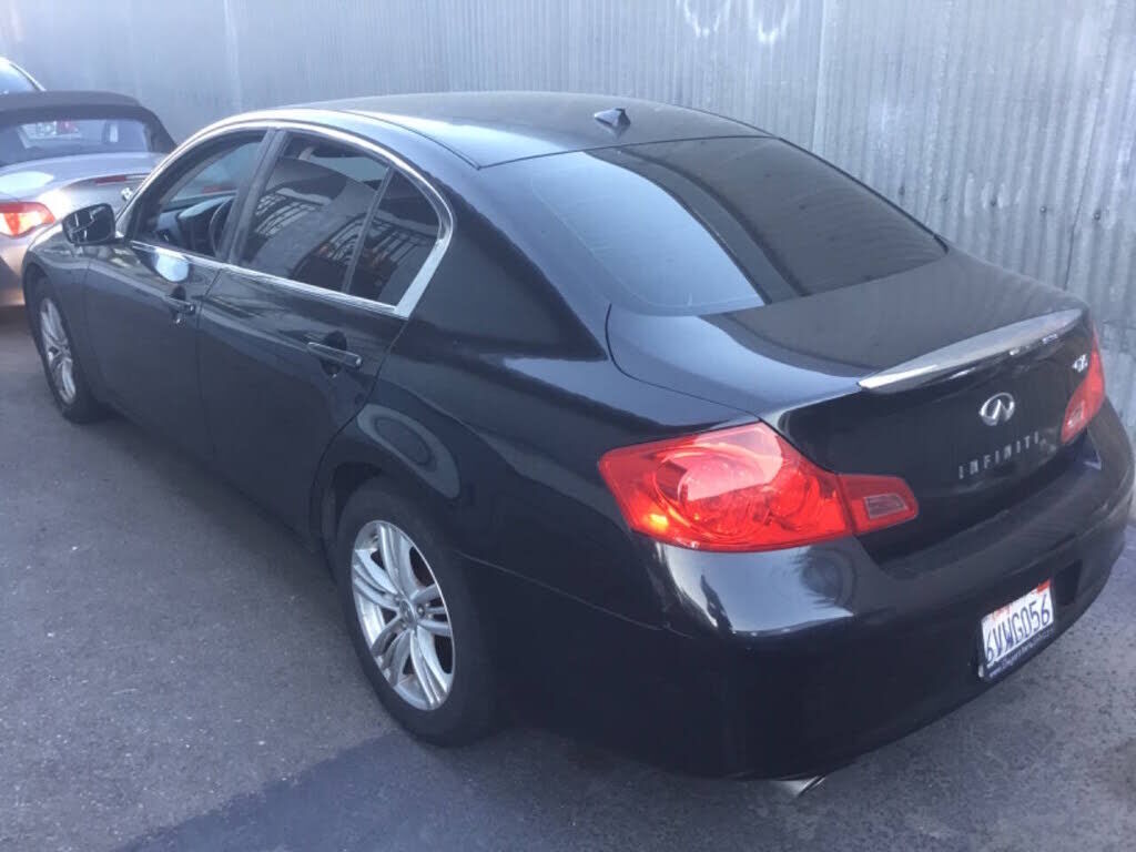 2012 INFINITI G25