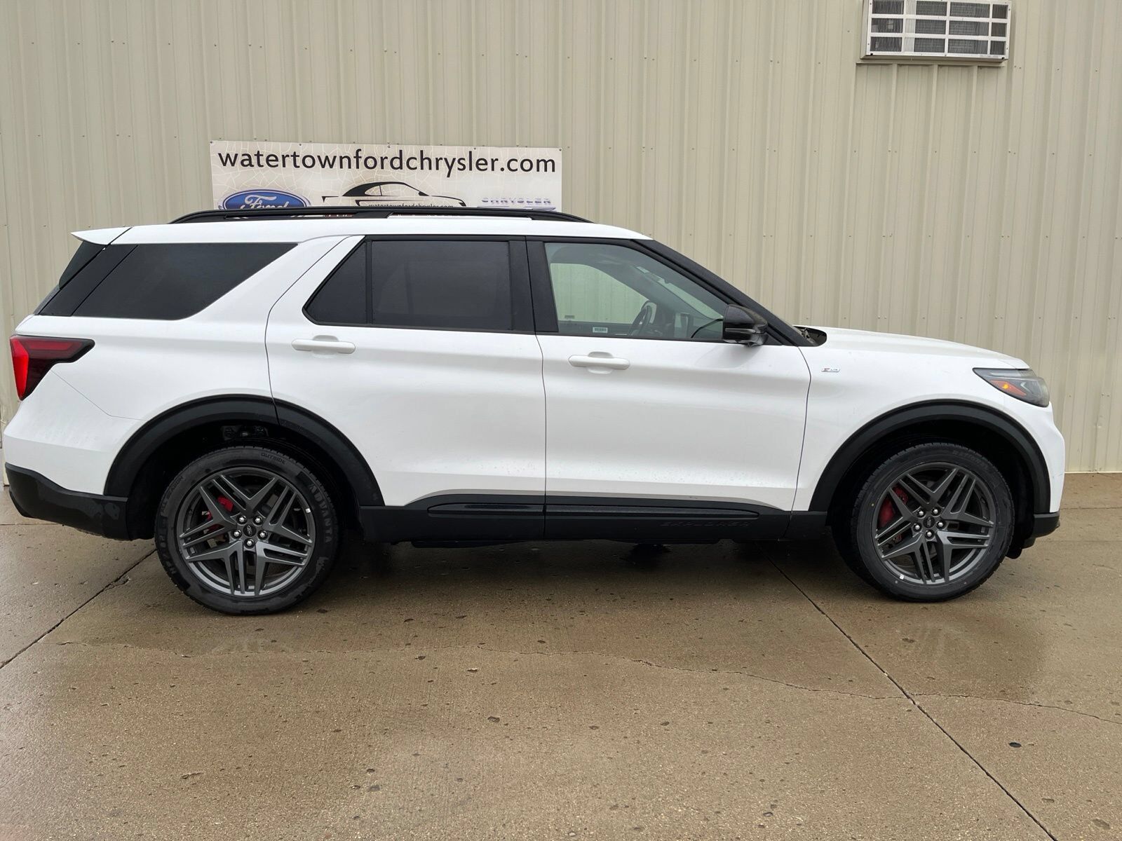 2025 FORD Explorer