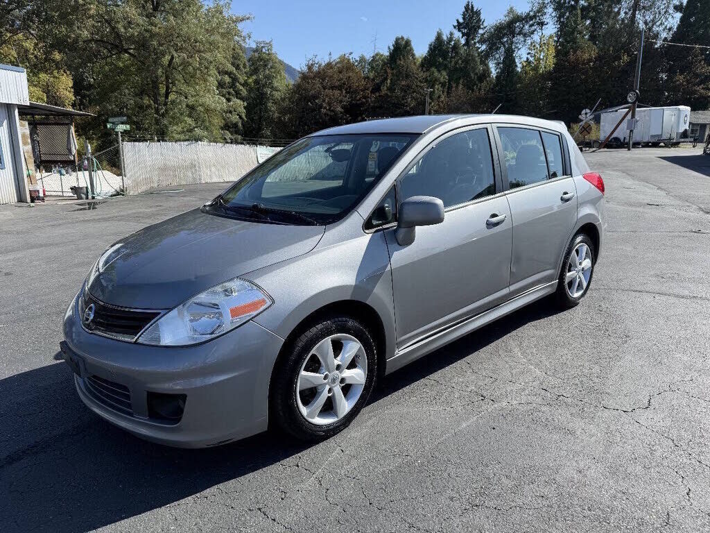 2012 NISSAN Versa