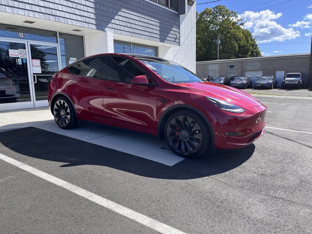 2023 TESLA Model Y