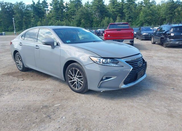 2017 LEXUS ES
