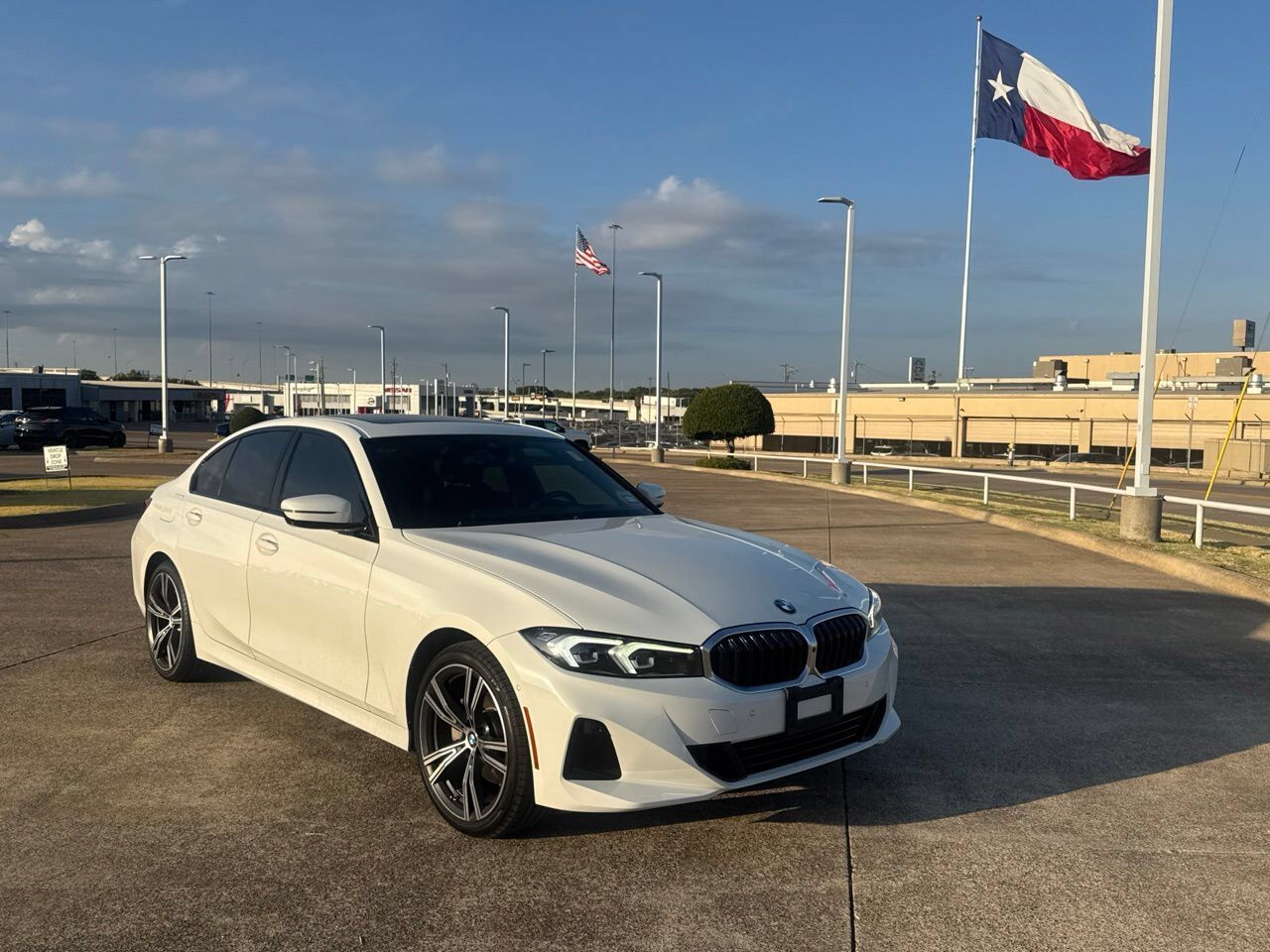 2023 BMW 330i