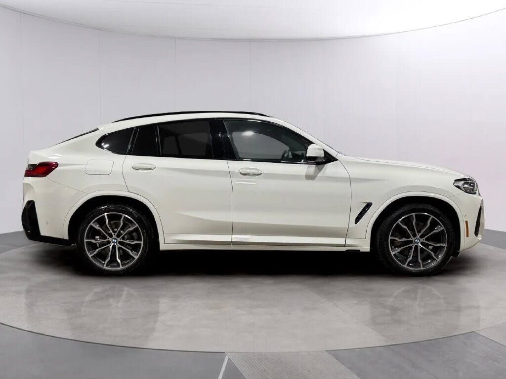 2022 BMW X4