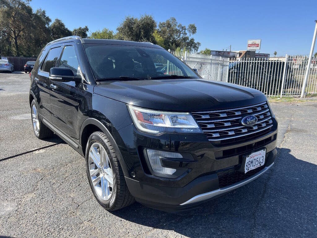 2017 FORD Explorer