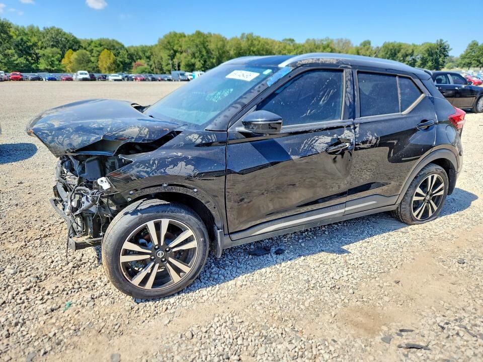 2020 NISSAN Kicks
