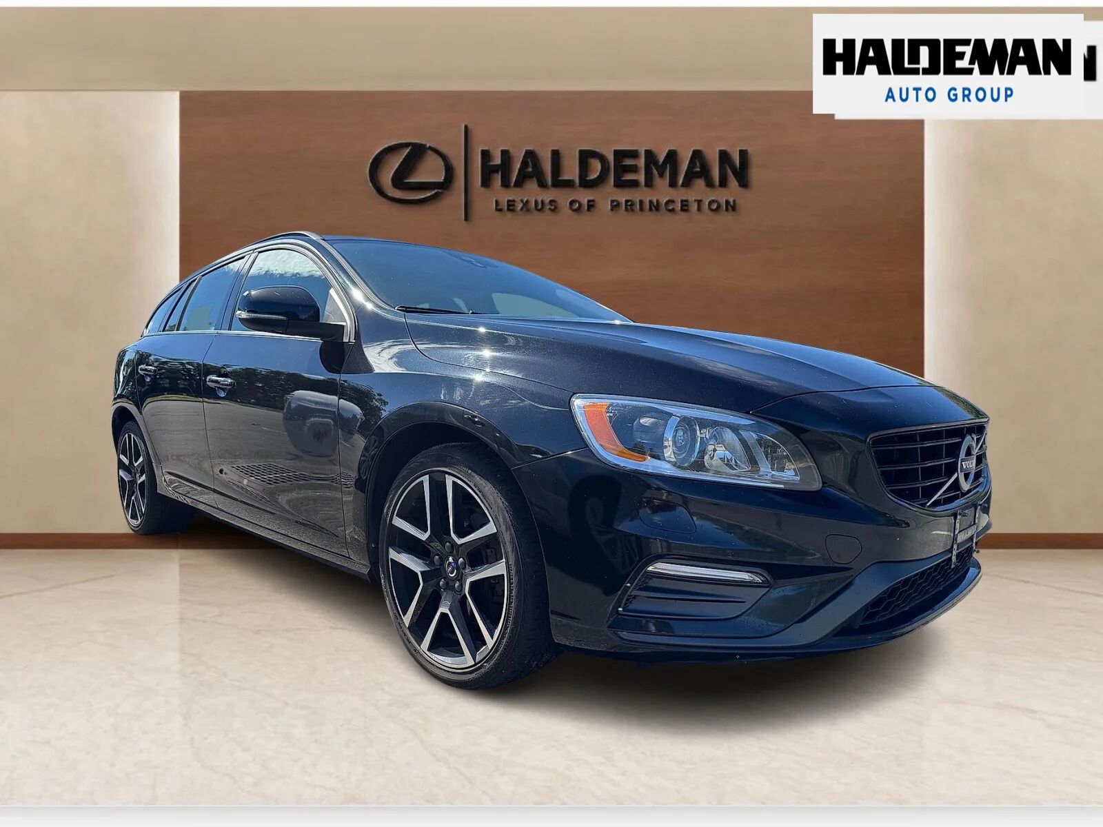 2018 VOLVO V60