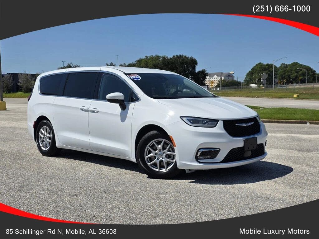 2023 CHRYSLER Pacifica