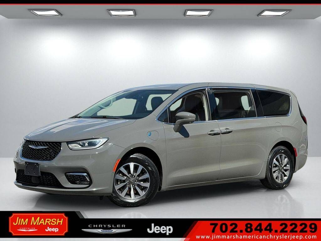 2022 CHRYSLER Pacifica