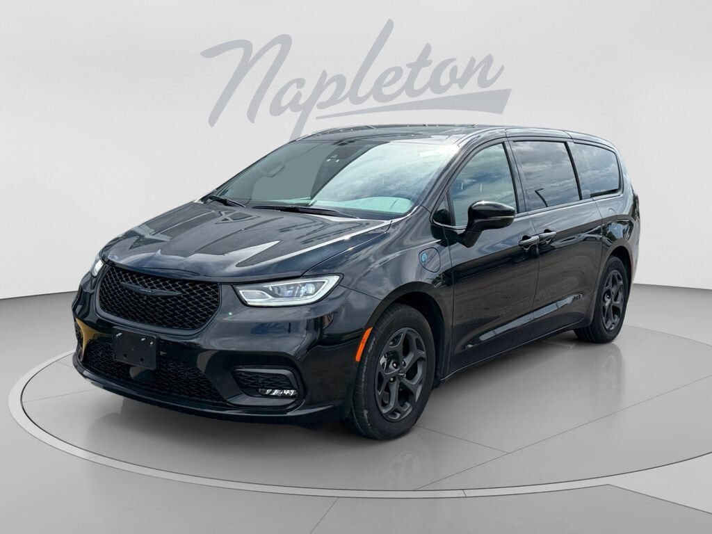 2023 CHRYSLER Pacifica