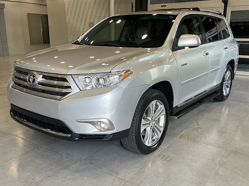 2011 TOYOTA Highlander