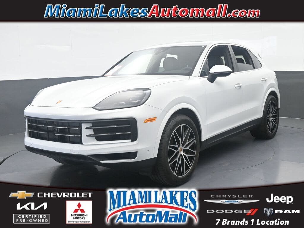 2025 PORSCHE Cayenne
