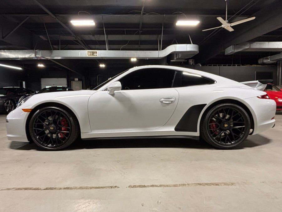 2015 PORSCHE 911