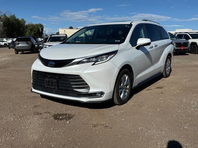 2022 TOYOTA Sienna