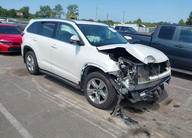 2018 TOYOTA Highlander