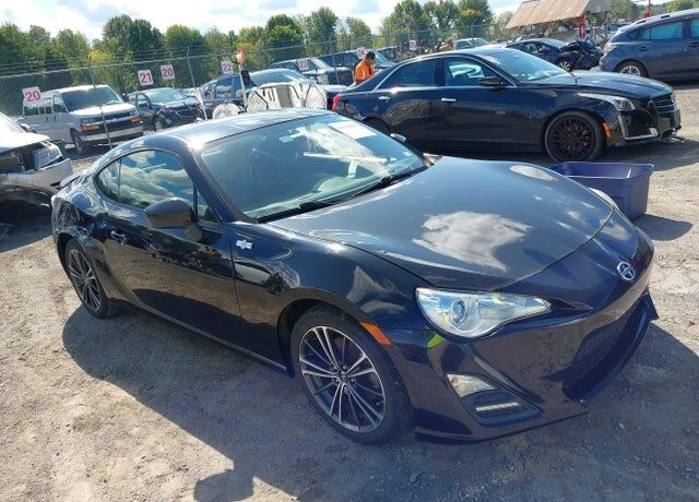 2013 TOYOTA Scion