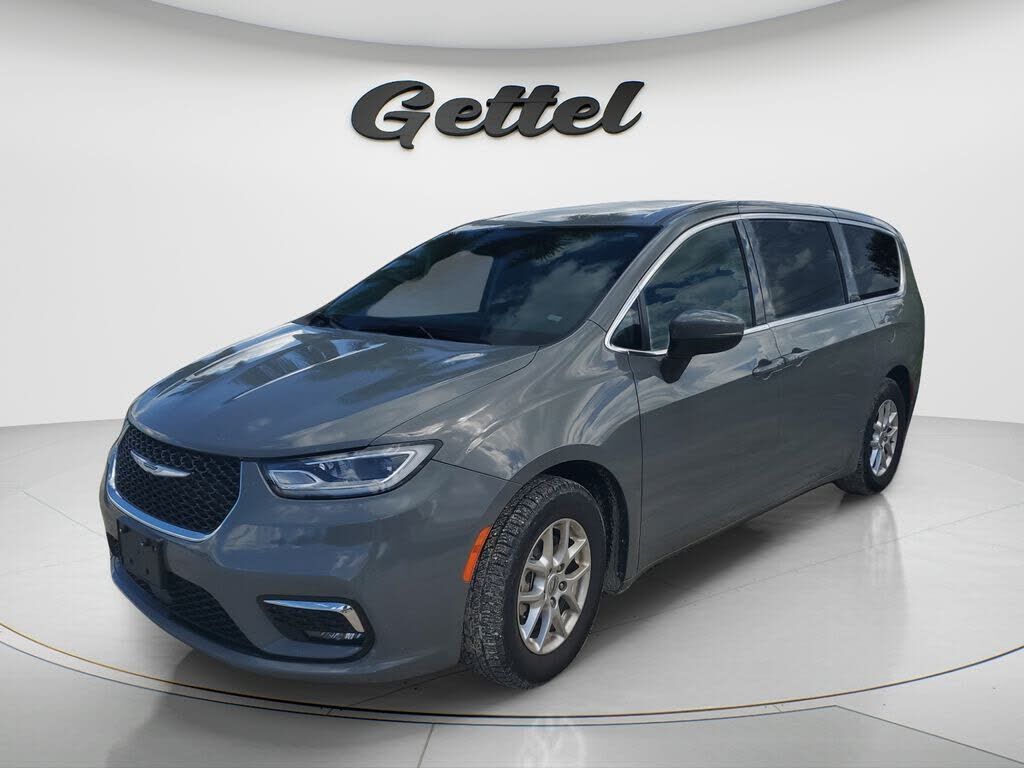 2023 CHRYSLER Pacifica