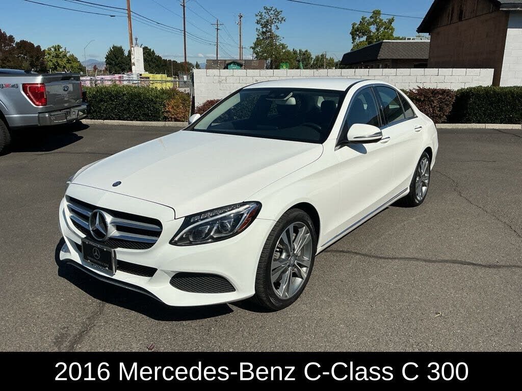 2016 MERCEDES-BENZ C-Class
