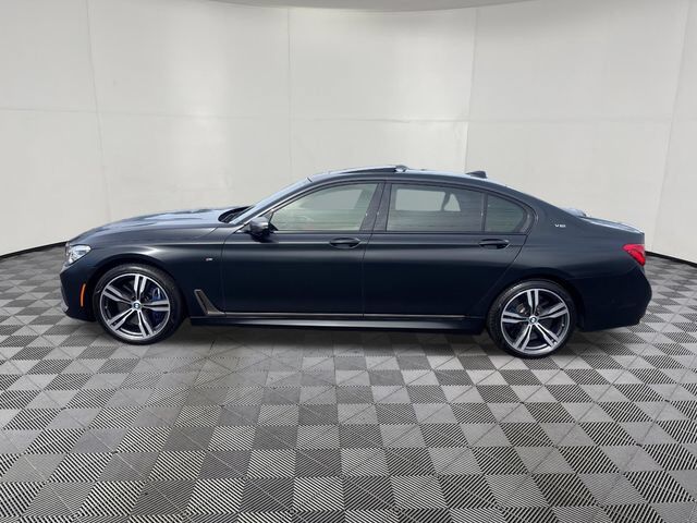 2018 BMW M760i