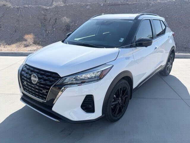2023 NISSAN Kicks