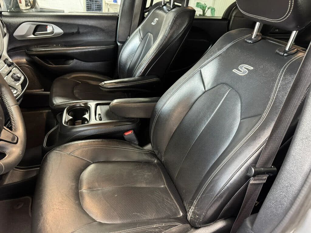 2022 CHRYSLER Pacifica