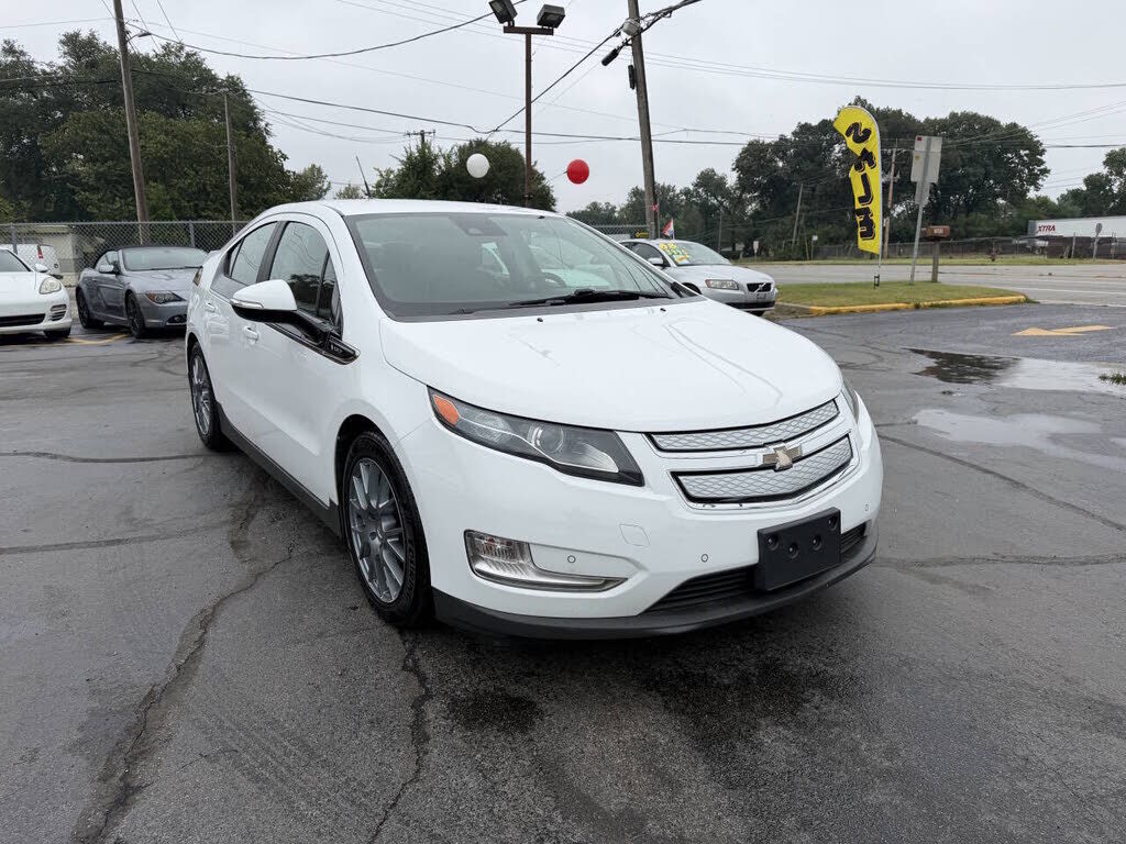 2013 CHEVROLET Volt