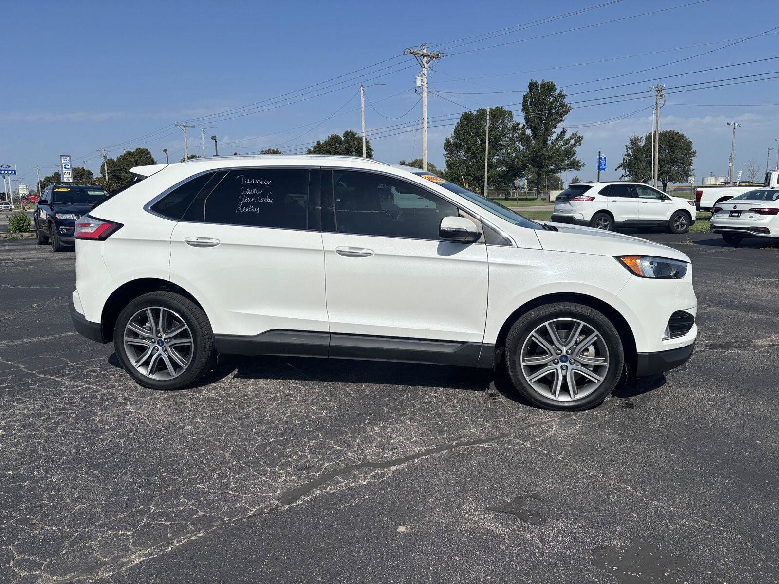 2022 FORD Edge