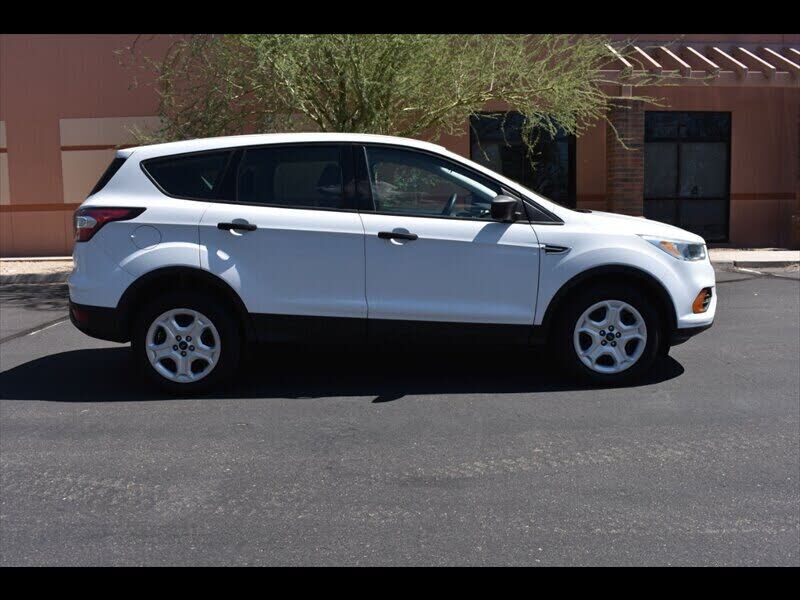 2017 FORD Escape