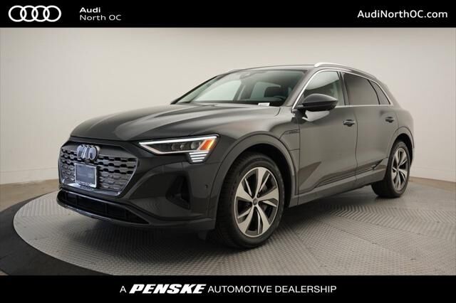 2024 AUDI Q8