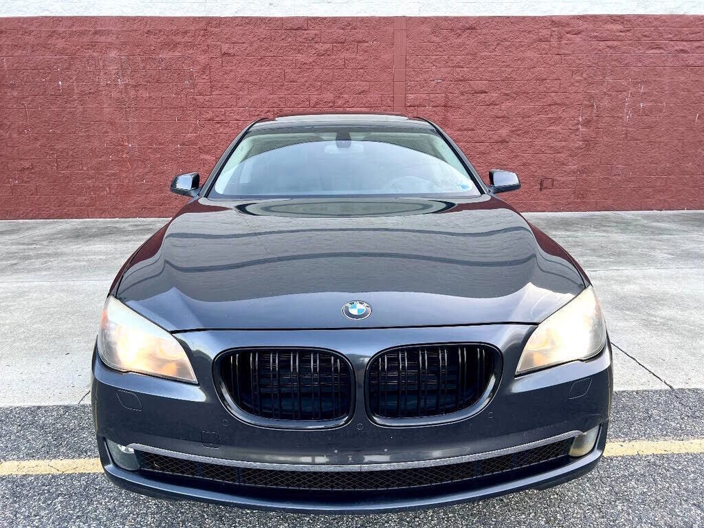 2011 BMW 740Li