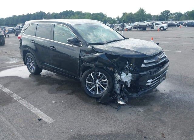 2018 TOYOTA Highlander