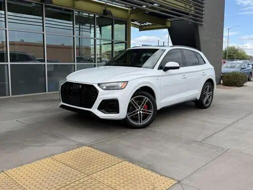 2024 AUDI Q5 e
