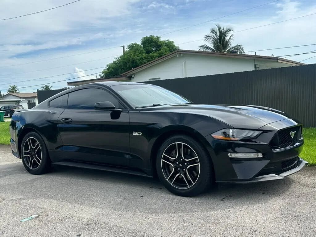 2020 FORD Mustang