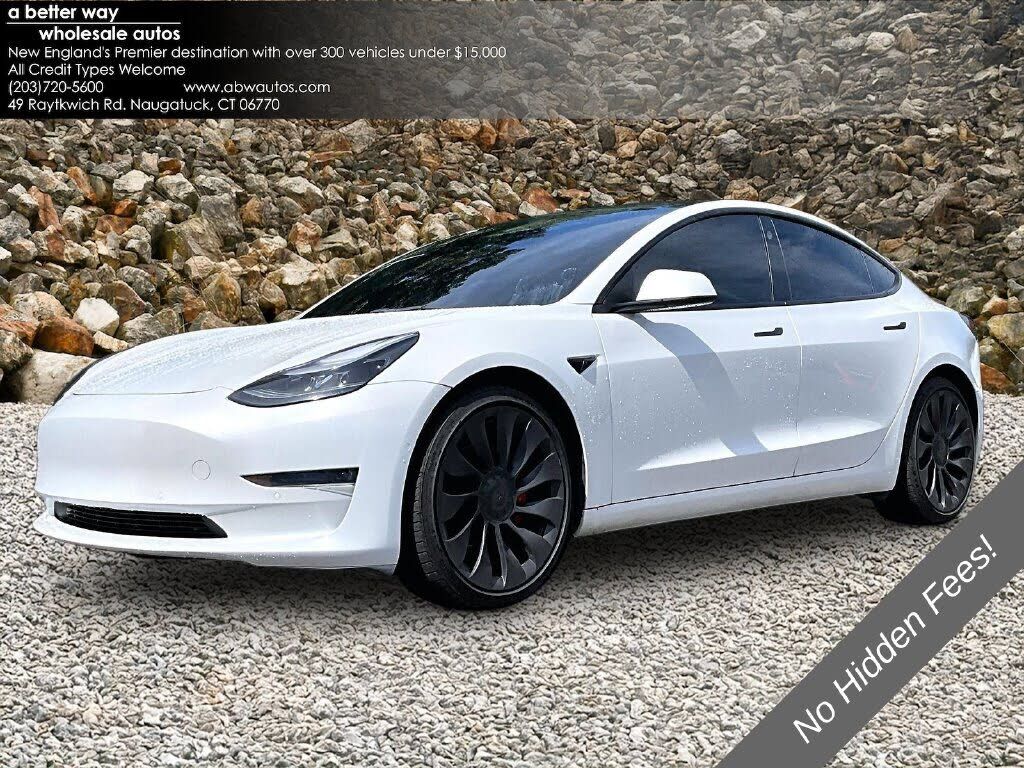 2022 TESLA Model 3