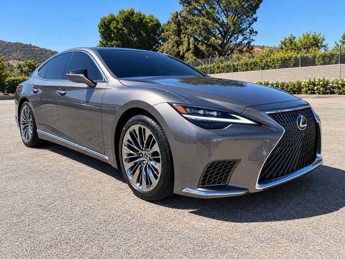 2023 LEXUS LS