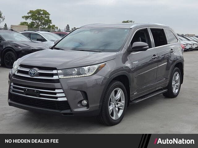2017 TOYOTA Highlander