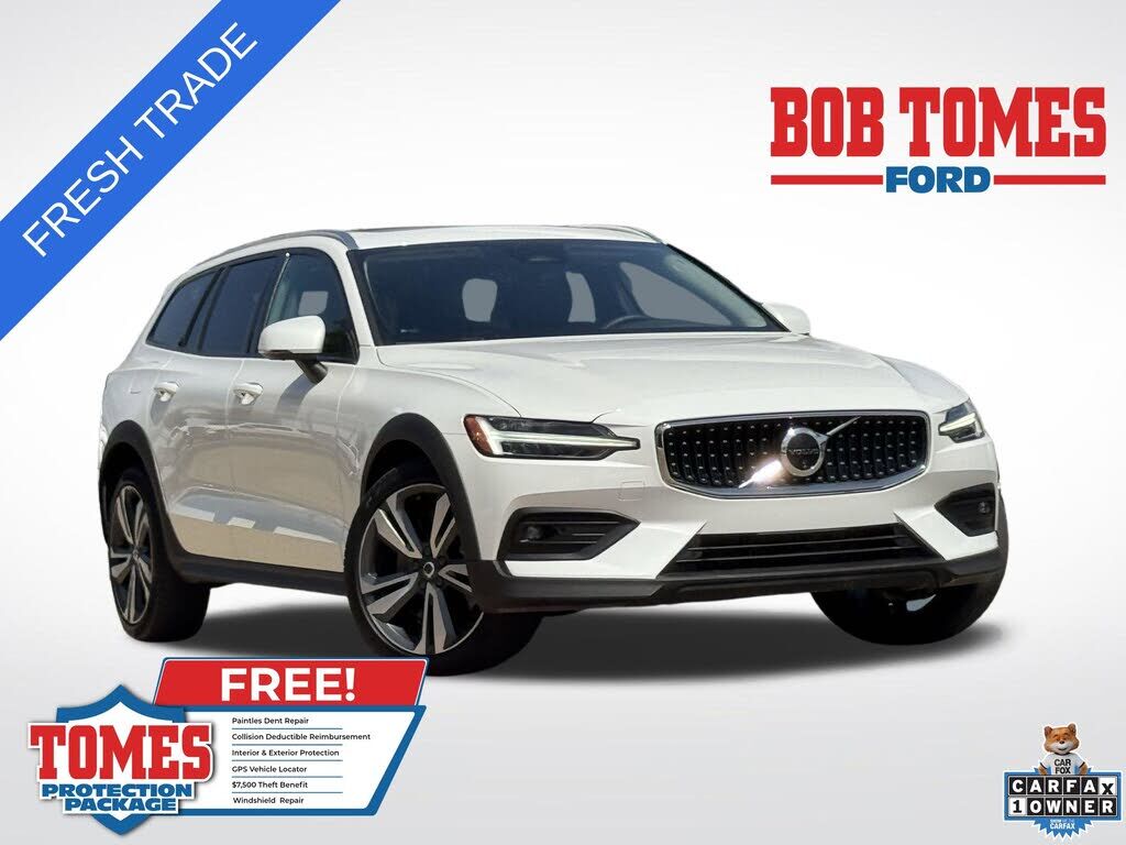 2025 VOLVO V60CC