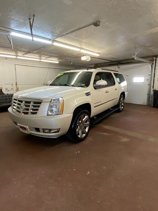 2011 CADILLAC Escalade