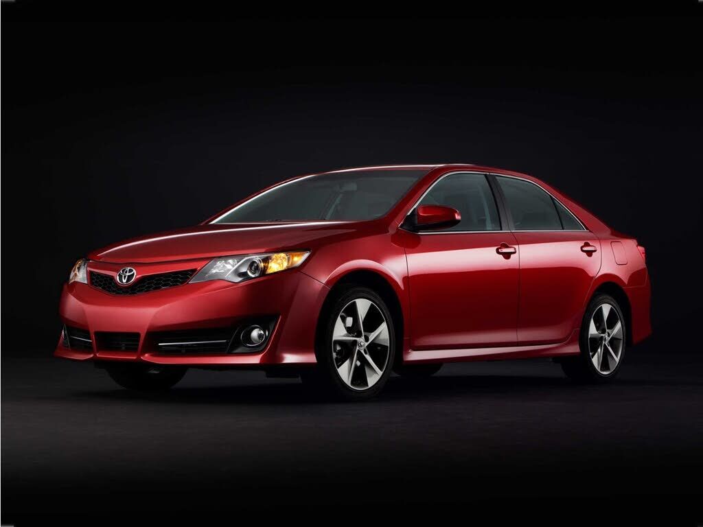 2013 TOYOTA Camry
