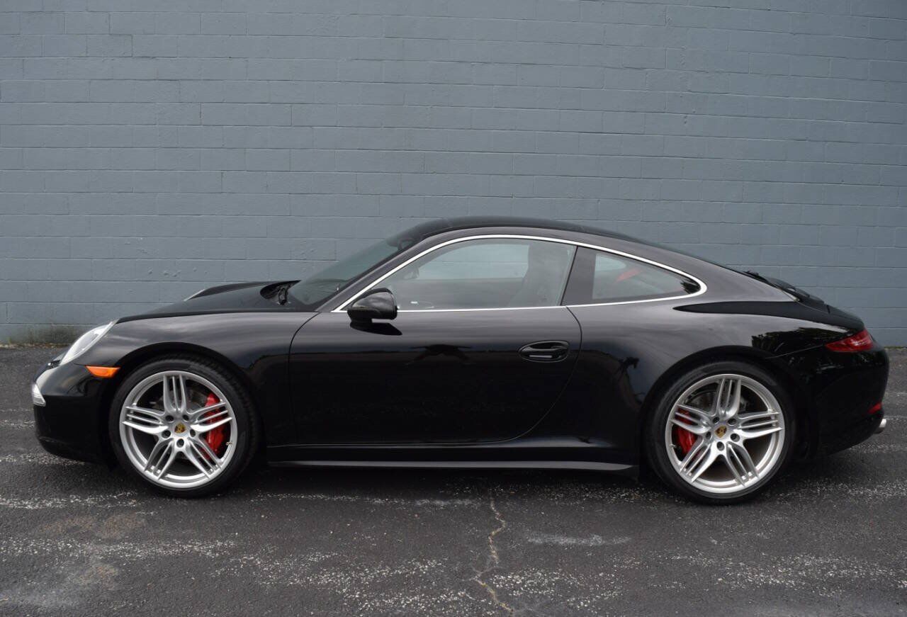 2015 PORSCHE 911
