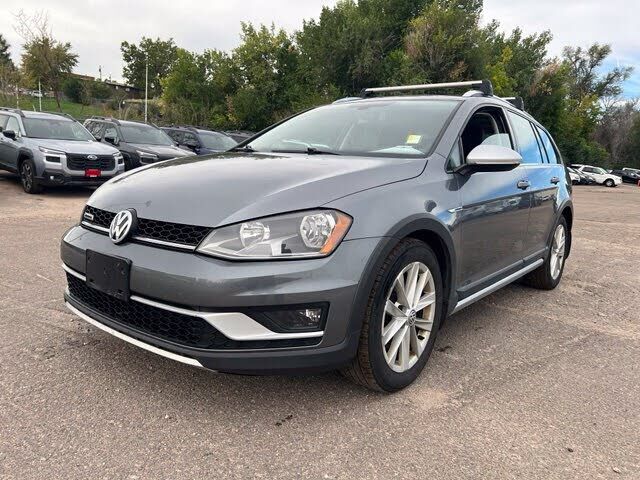 2017 VOLKSWAGEN Golf Alltrack
